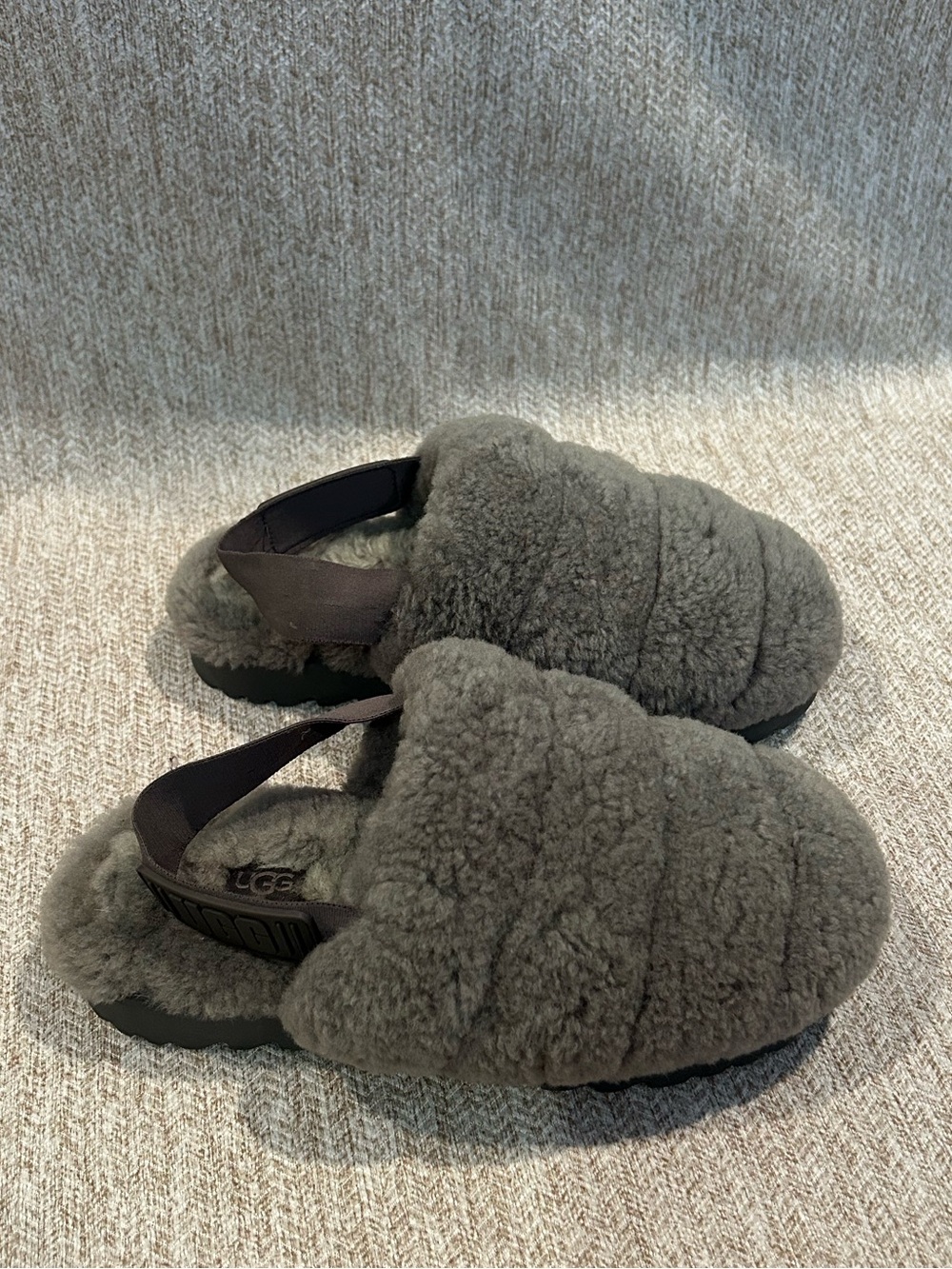 UGG Women’s Super Fluff Slipper